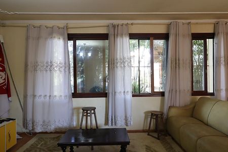 Casa à venda com 640m², 4 quartos e 3 vagasJanela da Sala de TV