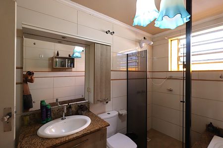 Casa à venda com 640m², 4 quartos e 3 vagasBanheiro da Suíte