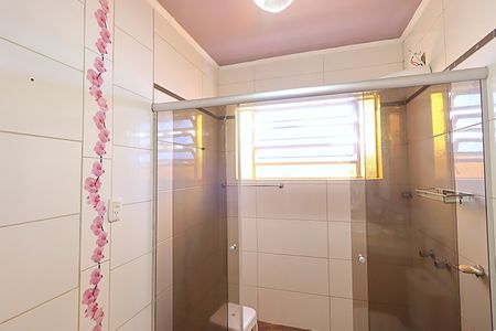 Casa à venda com 640m², 4 quartos e 3 vagasBanheiro social