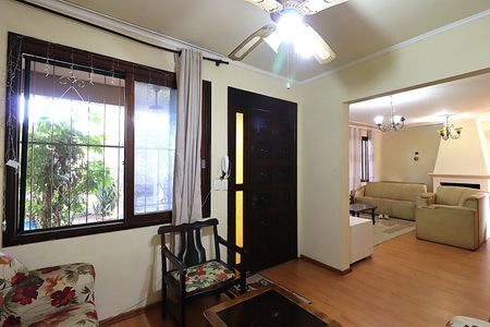 Casa à venda com 640m², 4 quartos e 3 vagasSala de estar