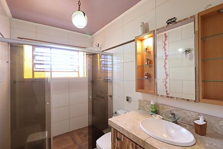 Casa à venda com 640m², 4 quartos e 3 vagasBanheiro social