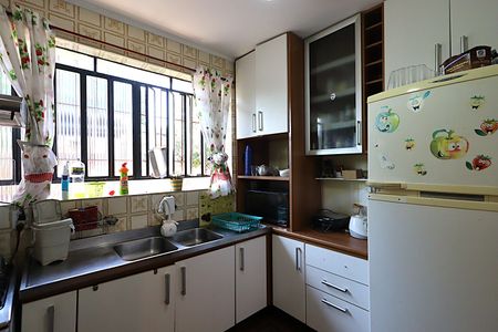 Casa à venda com 640m², 4 quartos e 3 vagasCozinha