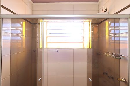 Casa à venda com 640m², 4 quartos e 3 vagasBanheiro social