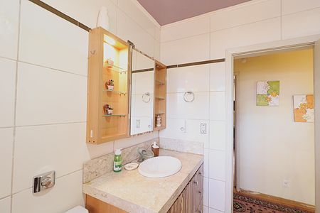 Casa à venda com 640m², 4 quartos e 3 vagasBanheiro social