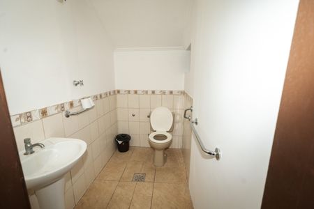 Casa para alugar com 450m², 4 quartos e 6 vagas Casa para alugar com 450m², 4 quartos e 6 vagasLavabo