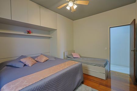 Casa à venda com 337m², 4 quartos e 3 vagas