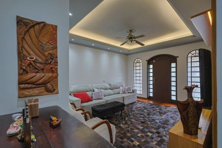 Casa à venda com 337m², 4 quartos e 3 vagas