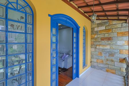 Casa à venda com 337m², 4 quartos e 3 vagas