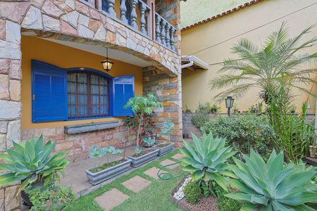 Casa à venda com 337m², 4 quartos e 3 vagas