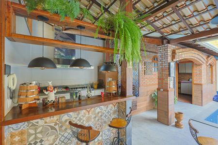 Casa à venda com 337m², 4 quartos e 3 vagas