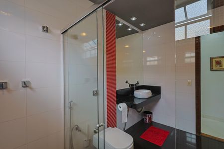 Casa à venda com 337m², 4 quartos e 3 vagas