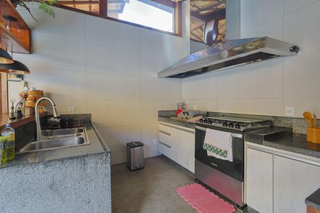 Casa à venda com 337m², 4 quartos e 3 vagas