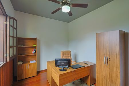 Casa à venda com 337m², 4 quartos e 3 vagas