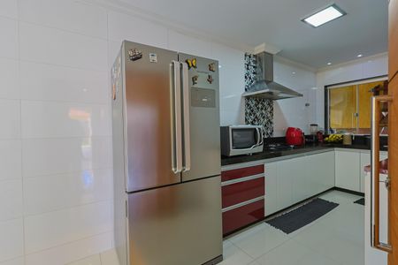 Casa à venda com 337m², 4 quartos e 3 vagas