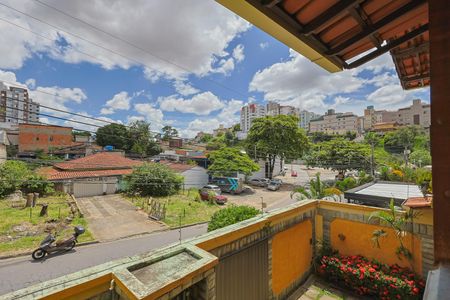 Casa à venda com 337m², 4 quartos e 3 vagas