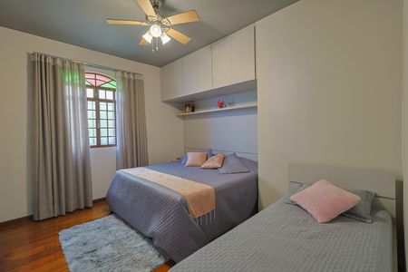 Casa à venda com 337m², 4 quartos e 3 vagas