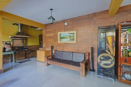 Casa à venda com 337m², 4 quartos e 3 vagas