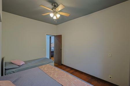 Casa à venda com 337m², 4 quartos e 3 vagas