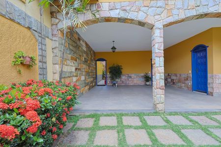 Casa à venda com 337m², 4 quartos e 3 vagas