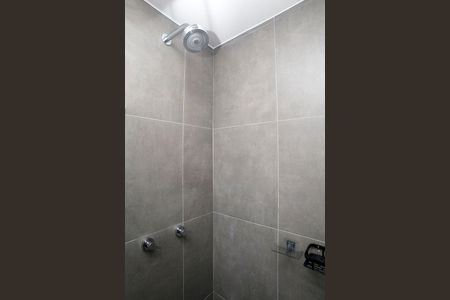 Banheiro de apartamento para alugar com 1 quarto, 27m² em Cidade Baixa, Porto Alegre