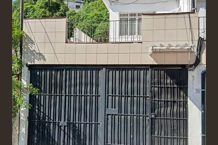 Casa à venda com 286m², 4 quartos e 2 vagasFachada