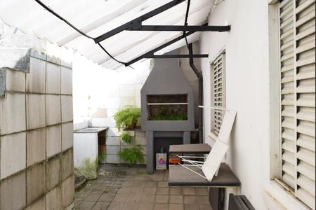 Casa à venda com 286m², 4 quartos e 2 vagasChurrasqueira