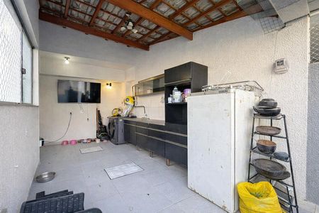 Apartamento para alugar com 100m², 2 quartos e 1 vaga Apartamento para alugar com 100m², 2 quartos e 1 vagaÁrea de serviço