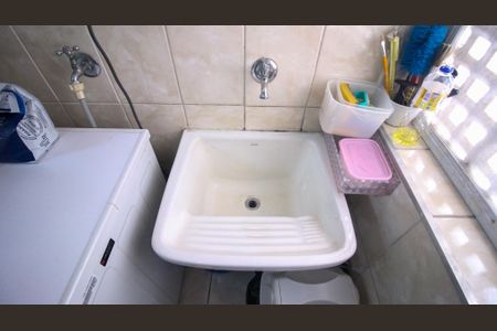 Casa de condomínio à venda com 75m², 2 quartos e 1 vaga Casa de condomínio à venda com 75m², 2 quartos e 1 vagaÁrea de Serviço