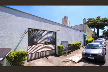 Casa de condomínio à venda com 75m², 2 quartos e 1 vaga Casa de condomínio à venda com 75m², 2 quartos e 1 vagaFachada