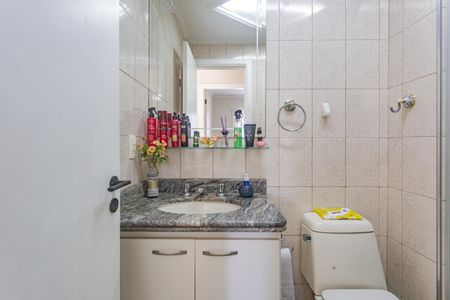 Apartamento à venda com 71m², 3 quartos e 1 vaga Apartamento à venda com 71m², 3 quartos e 1 vagaBanheiro Social