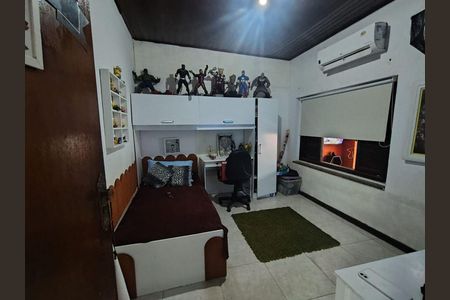 Casa à venda com 4 quartos, 400m² em Ponta Dareia, Niterói