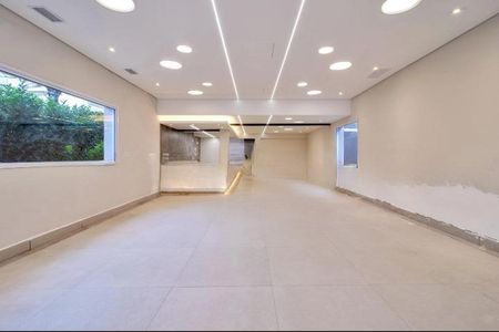 Casa à venda com 5 quartos, 339m² em Vila Nova Conceição, São Paulo