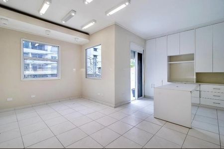 Casa à venda com 5 quartos, 339m² em Vila Nova Conceição, São Paulo