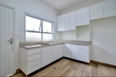 Casa à venda com 5 quartos, 339m² em Vila Nova Conceição, São Paulo