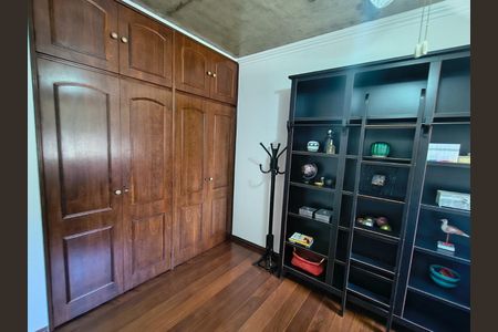 Apartamento à venda com 172m², 4 quartos e 2 vagas