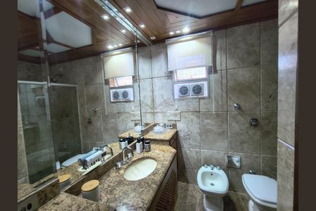 Apartamento à venda com 172m², 4 quartos e 2 vagas