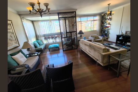 Apartamento à venda com 172m², 4 quartos e 2 vagas