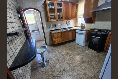 Apartamento à venda com 172m², 4 quartos e 2 vagas