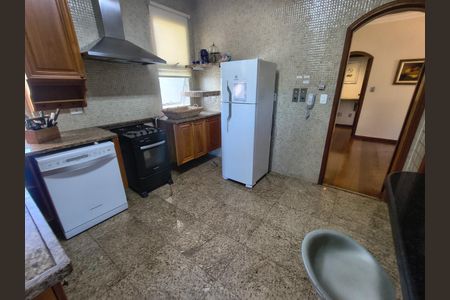 Apartamento à venda com 172m², 4 quartos e 2 vagas