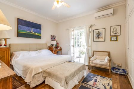 Casa à venda com 300m², 4 quartos e 3 vagas