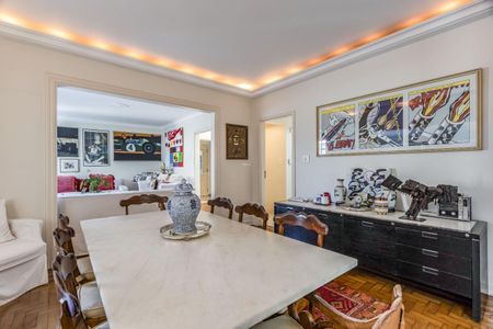 Casa à venda com 4 quartos, 300m² em Jardim Paulistano, São Paulo