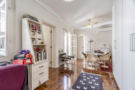 Casa à venda com 4 quartos, 300m² em Jardim Paulistano, São Paulo