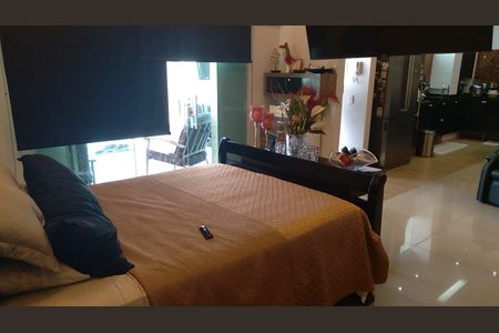 Casa à venda com 4 quartos, 240m² em Charitas, Niterói