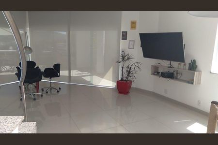 Casa à venda com 4 quartos, 240m² em Charitas, Niterói