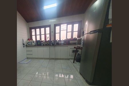 Casa à venda com 388m², 3 quartos e 4 vagas