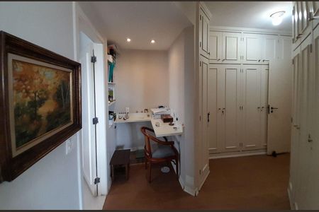 Apartamento à venda com 3 quartos, 256m² em Vila Suzana, São Paulo