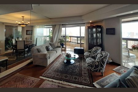 Apartamento à venda com 3 quartos, 256m² em Vila Suzana, São Paulo