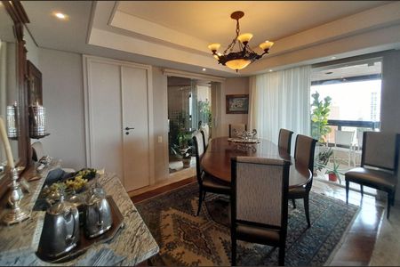 Apartamento à venda com 3 quartos, 256m² em Vila Suzana, São Paulo