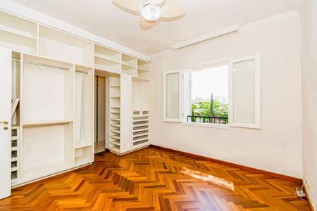 Casa à venda com 3 quartos, 470m² em Jardim Guedala, São Paulo