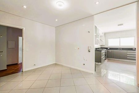 Casa à venda com 3 quartos, 470m² em Jardim Guedala, São Paulo